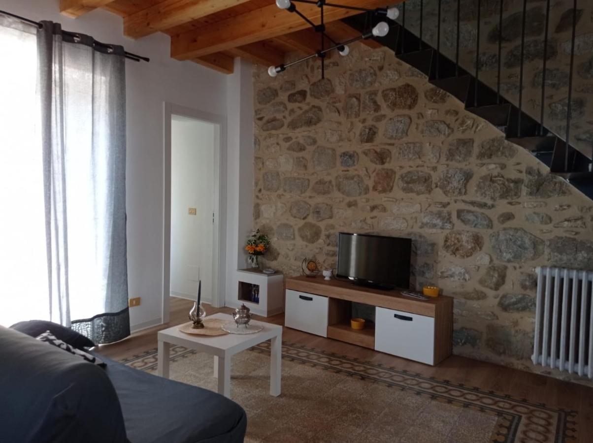 Casa Vacanze Borgo Gulini Da Anna Петралія-Сопрана Екстер'єр фото